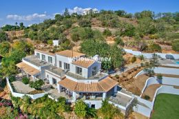 Moradia V5 contemporânea com vista mar e campo perto...